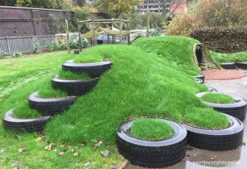 花园轮胎堆
